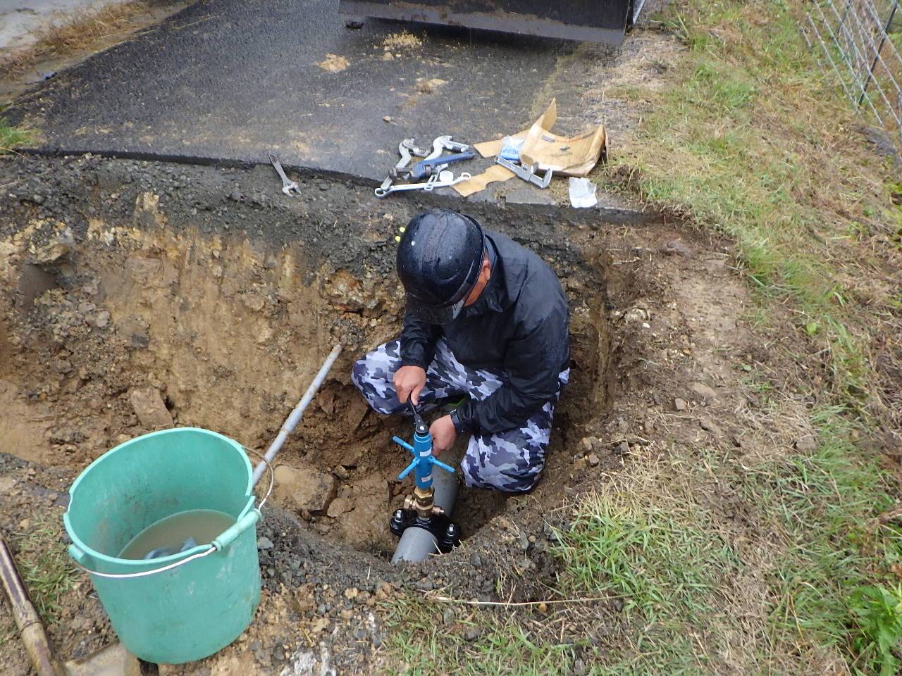 水道本管工事　施工開始